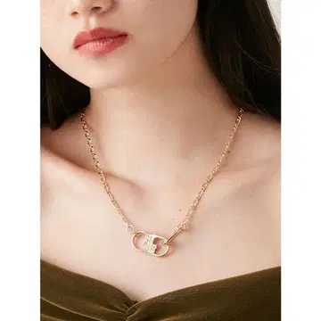 lily brown 목걸이