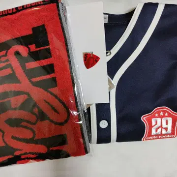 TWICE 채영 타월 유니폼 피크 키링