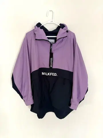 MILKFED. 후드 부착 나일론 자켓
