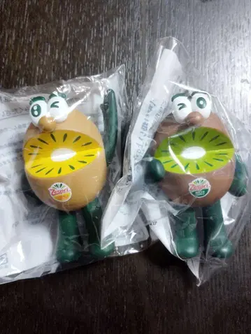 새상품! 미개봉품 제스프리 키위 브라더스 피규어 골드, 그린 2개