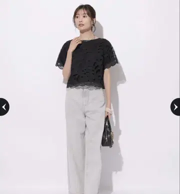 반팔 자수 블라우스 블랙 Mystrada