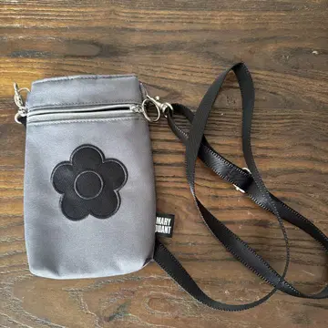 MARY QUANT 스마트폰 숄더백 그레이