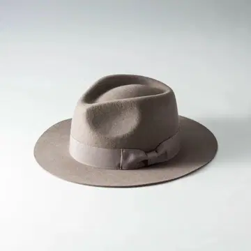MIDDLE BRIM FLAT HAT 미들 브림 플랫 햇
