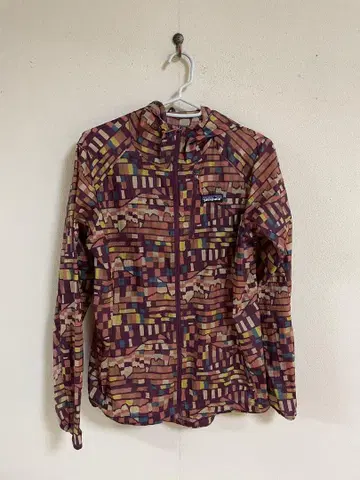 patagonia 마운틴 파카 빨간색 계열 여성용
