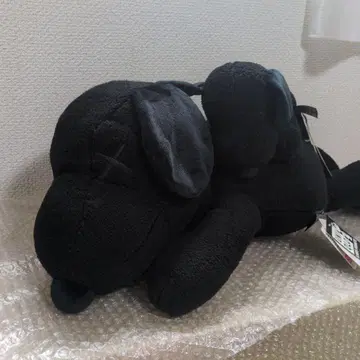 KAWS 스누피 UNIQLO 유니클로 봉제 인형 블랙
