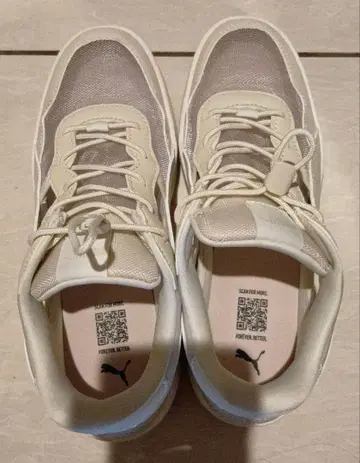 PUMA 메쉬 베이지 스니커즈