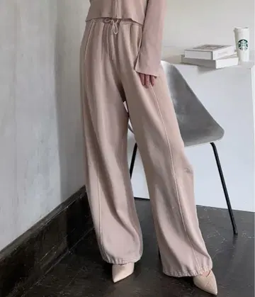로얄 파티 피그먼트 컷 커브 루즈 팬츠