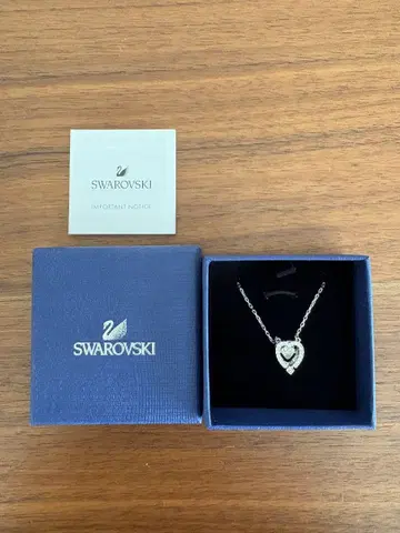 Swarovski 하트 모양 목걸이