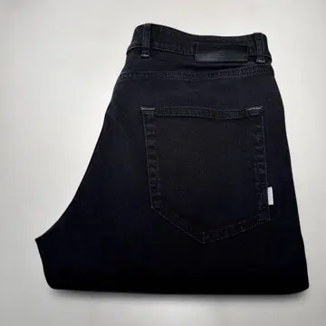 PT 토리노 / 블랙 데님 팬츠 / 락 / 32인치