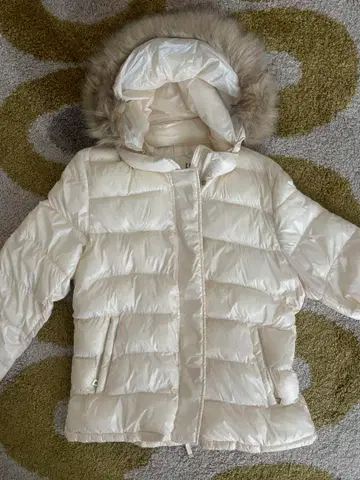 GAP 아이보리 다운 자켓 후드 부착