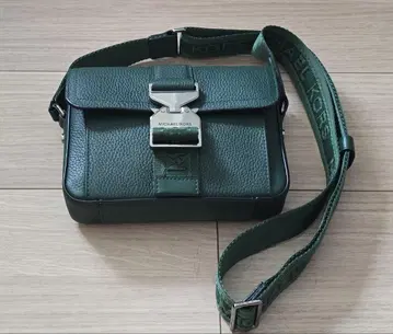 MICHAEL KORS 그린 숄더백