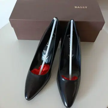 새상품 BALLY 블랙 하이힐