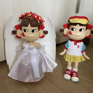 천사의 인형과 어린이 인형 세트