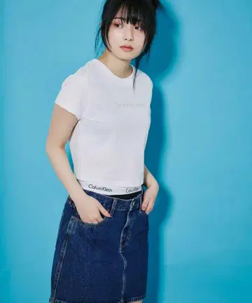 Calvin Klein T셔츠 화이트 xs 사이즈