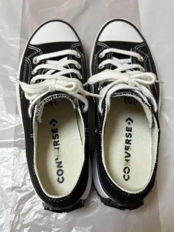 CONVERSE 블랙 로우컷 스니커즈