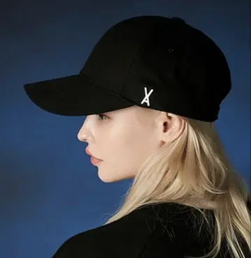 VARZAR 바자르 스터드 로고 오버핏 볼캡