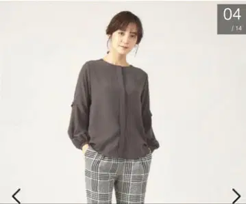 새상품급 qualite 블라우스 칼리테
