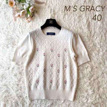 새상품급 M'S GRACY 플라워 자수 디자인 니트 아이보리 40