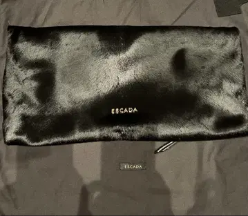 ESCADA 블랙 송치 클러치 백