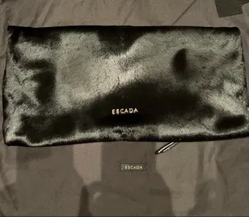ESCADA 블랙 송치 클러치 백