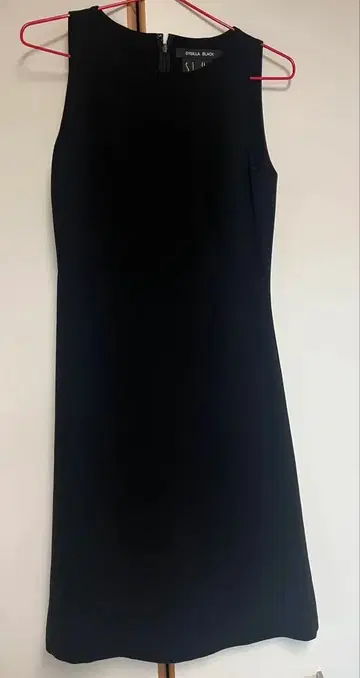 시빌라 블랙 A 라인 원피스