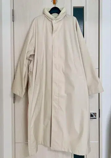 새상품급 UNIQLO U 코팅 롱 코트 31 BEIGE 2024 AW