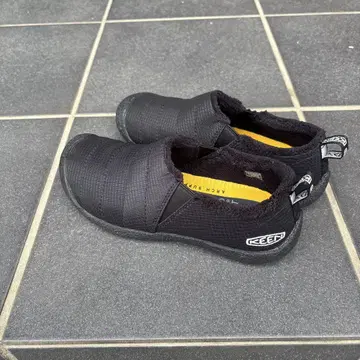 거의 미사용 KEEN 킨 하우저2 여성용 23