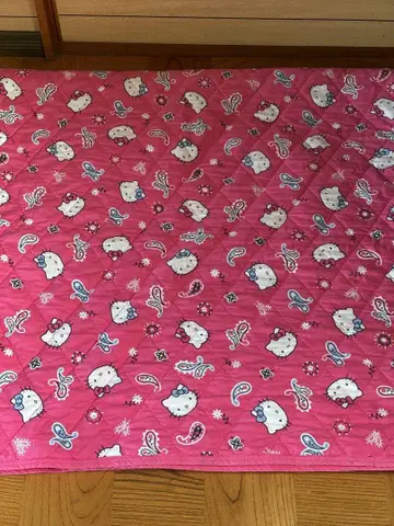 [ 헤이세이 레트로 ] 헬로키티 퀼팅 멀티 커버 195 195cm