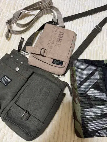 최종 가격 인하했습니다! AVIREX 숄더백, 파우치 묶음 판매