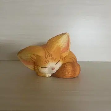 Yoyo Yeung studio Kenneth sleeping fox