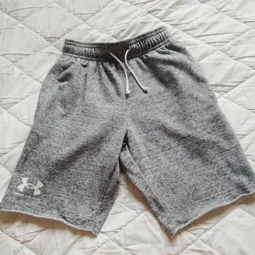 새상품급 언더아머 하프 팬츠 MD