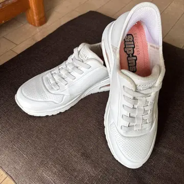 SKECHERS Slip-Ins 화이트 스니커즈