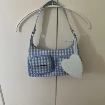 앨리스 브라운 파란색 체크무늬