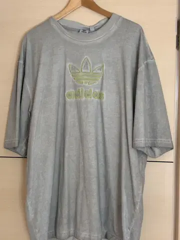 adidas 그레이 T셔츠 미사용 택 포함