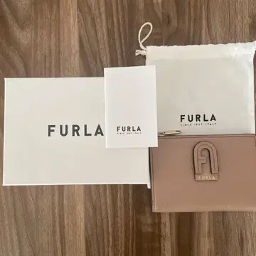 FURLA 핑크 접이식 지갑