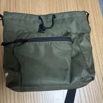 뉴에라 나일론 숄더백