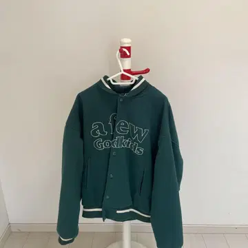 a few Goodkids 그린 바시티 자켓