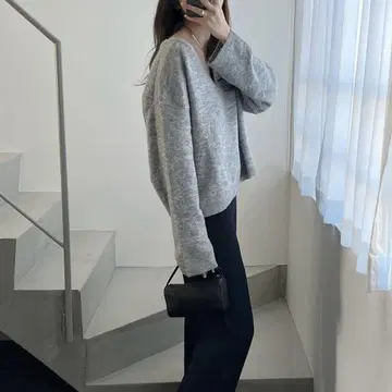 새상품급 H&M DIVIDED 그레이 멜란지 파인 니트 V넥 스웨터