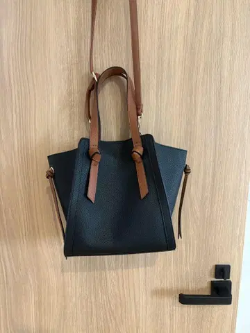 글로벌 워크 숄더백
