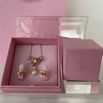 스와로브스키 꽃 모티브 목걸이 & 귀찌 세트