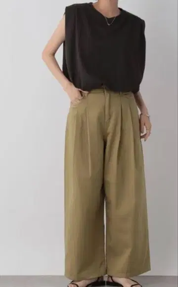 카츠라기 턱 와이드 팬츠