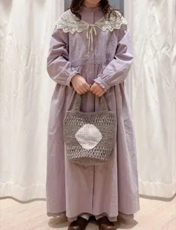 사만사 모스모스 자수 원피스