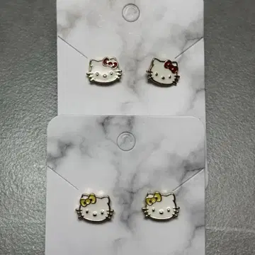헬로키티 귀걸이(양쪽 귀용)
