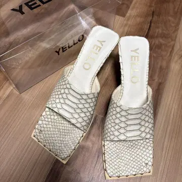 YELLO 스네이크 스킨풍 샌들 드래곤 스킨