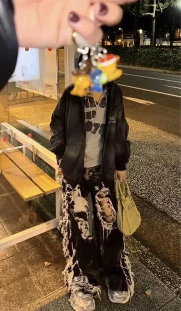 초레어 BLR BLUER 하이 데미지 데님 팬츠