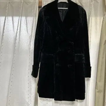 블랙 벨벳 더블 브레스트 코트