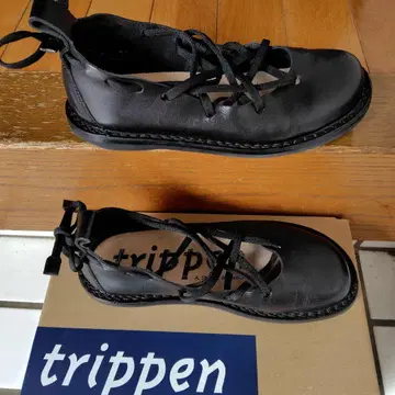 trippen 블랙 가죽 로퍼