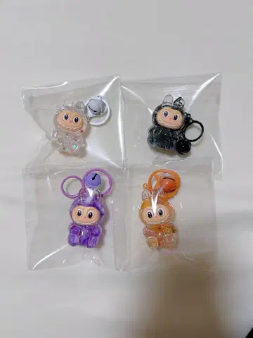 labubu 캐릭터 키링 4색 세트