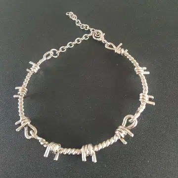 HYDE 유치선 목걸이