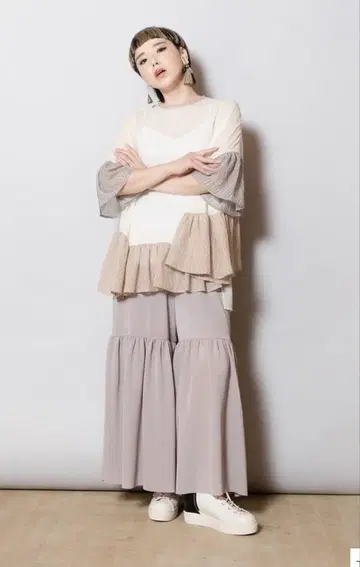 osmosis 오즈모시스 개더 절개 팬츠 GRAY BEIGE 새상품급